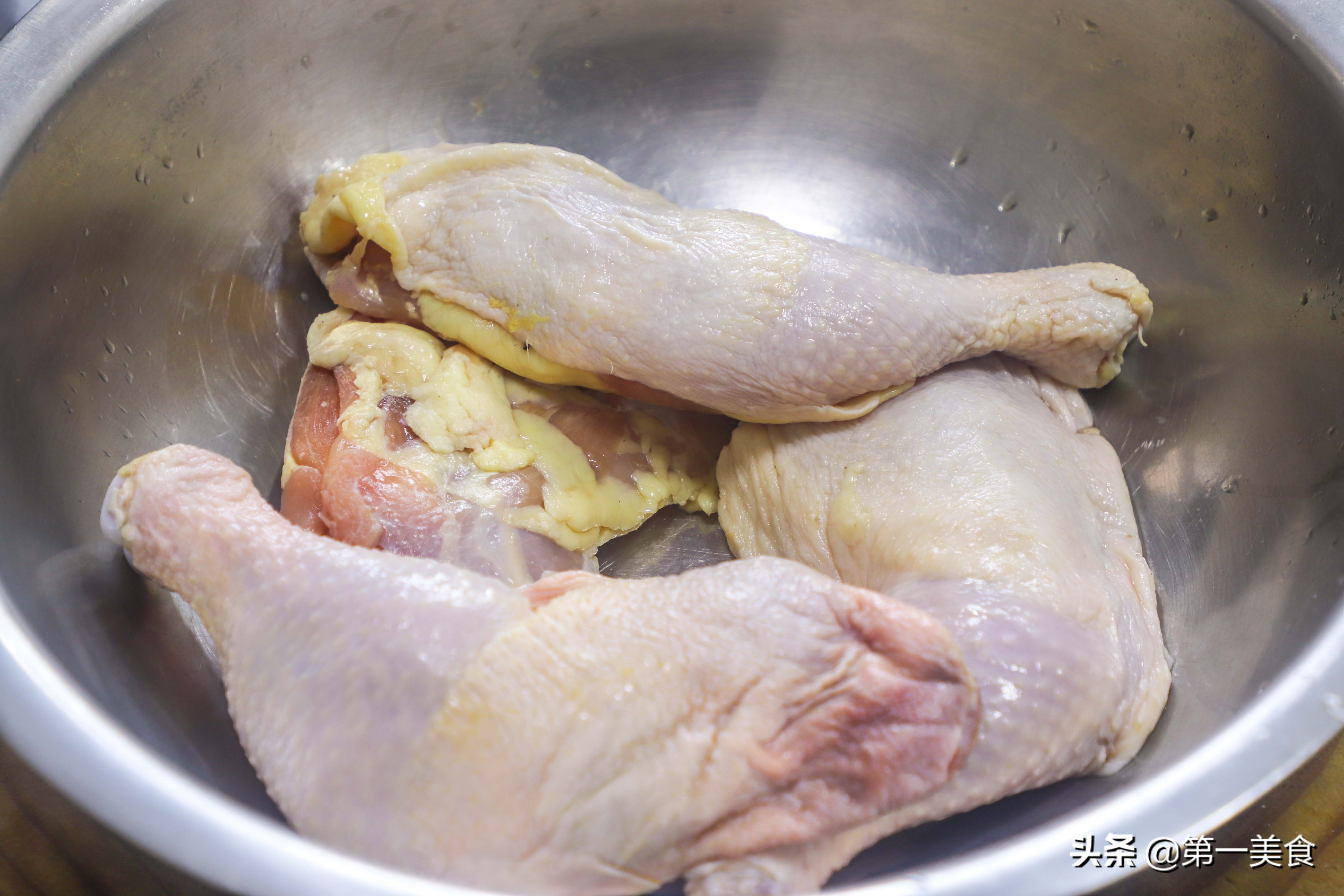 葱油手撕鸡家常做法，做一次就能成功，原汁原味，肉鲜味美又好吃