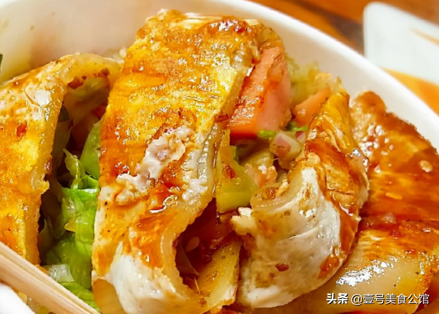 分享烤冷面的简单做法，黑龙江地方特色，美味又解馋，家人都爱吃