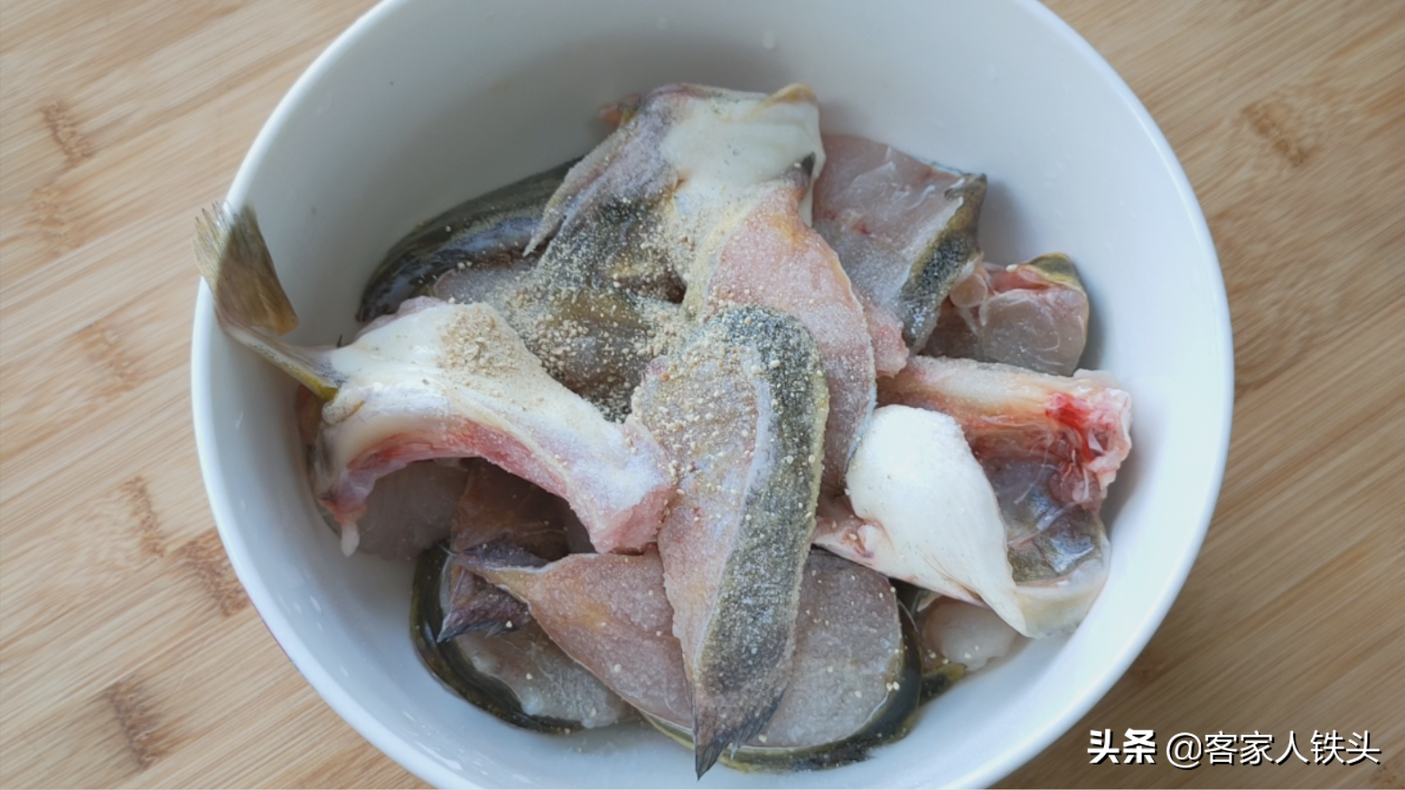 豆腐和鱼肉最好吃的做法，鲜嫩下饭，好吃又便宜，做法配料都简单