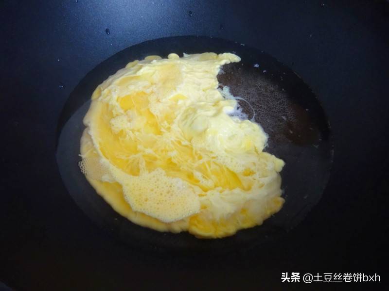 不要再吃油煎蛋了，试试这个水煎鸡蛋，清爽又健康，我最乐意做