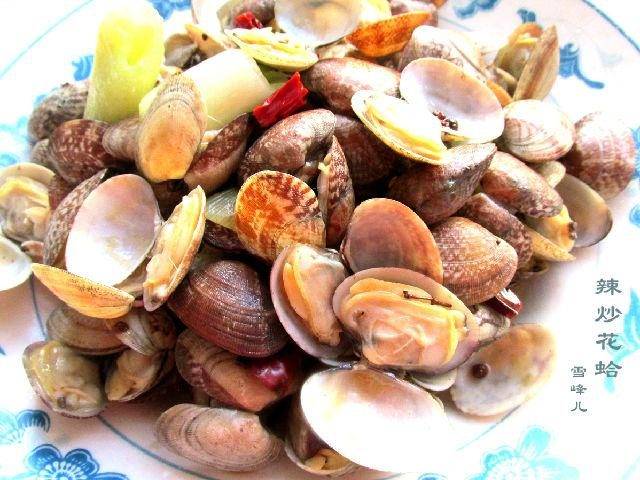 辣炒蛤蜊是经典的海鲜菜，这几味佐料必不可少，味道更鲜美