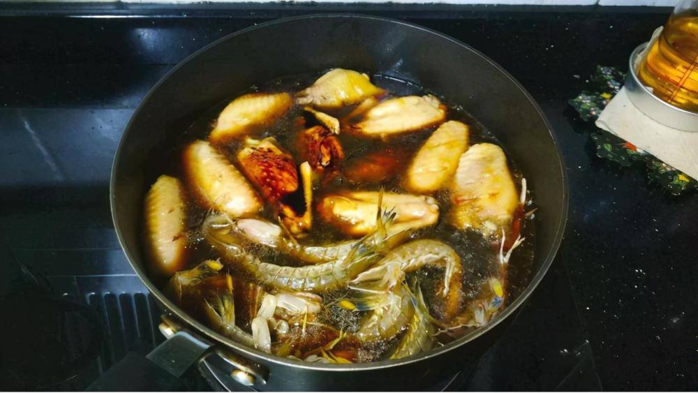 “可乐鸡翅法”做皮皮虾，连虾壳都带味，好吃易上手