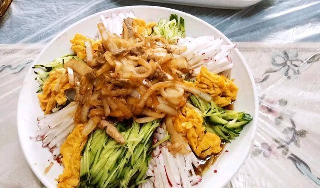 东北人夏季下酒的5道硬菜，常被误认为“剩菜”，东北人：不懂吃
